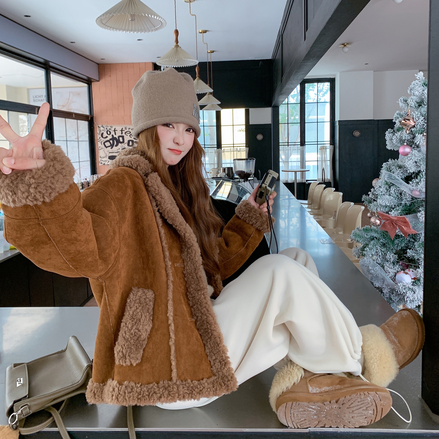 Mistletoe蘑菇扣羊羔毛皮毛一体外套女秋冬  2B115 8615P180K268