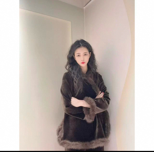九月  暖意融融   新款加绒加厚重工兔毛显瘦加绒加厚气质上衣