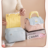 网红多巴胺小房子化妆包女2026新款 便携手提洗漱包糖果色收纳袋