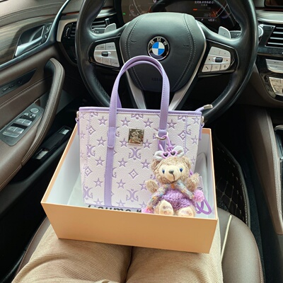 CallmeKitten小众轻奢压花托特包