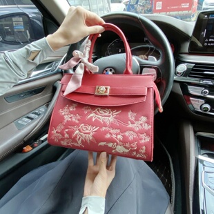 CallmeKitten新娘包2026新款高级感红色结婚包妈妈包凯莉托特包女