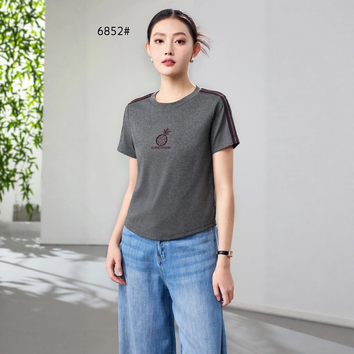 涵佳祺86852短袖女棉T恤2026夏圆领小个短款绣花菠萝百搭舒适T