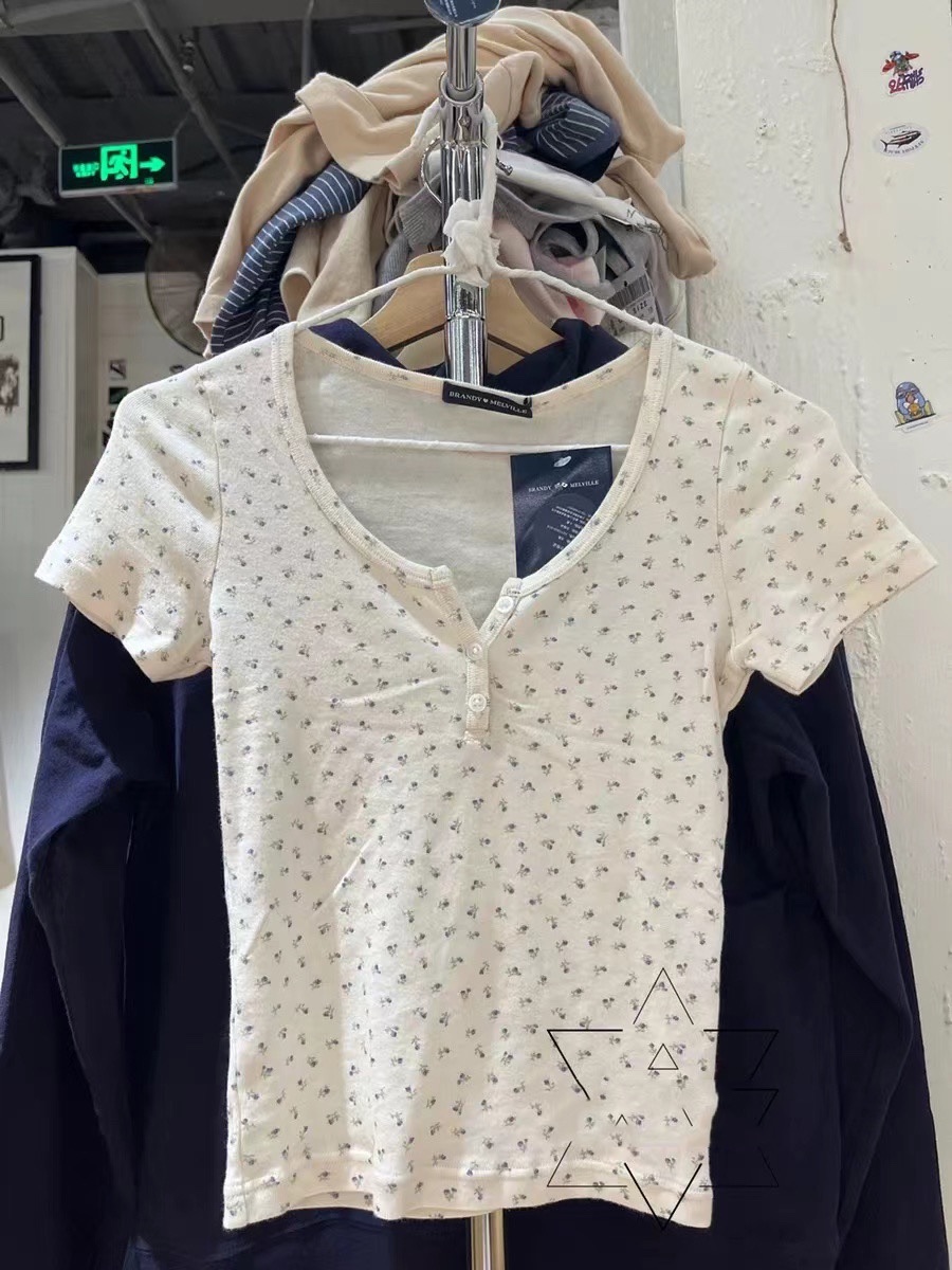 brandymelville BM美式新款三粒扣碎花上衣女bm百搭纯棉短袖t恤