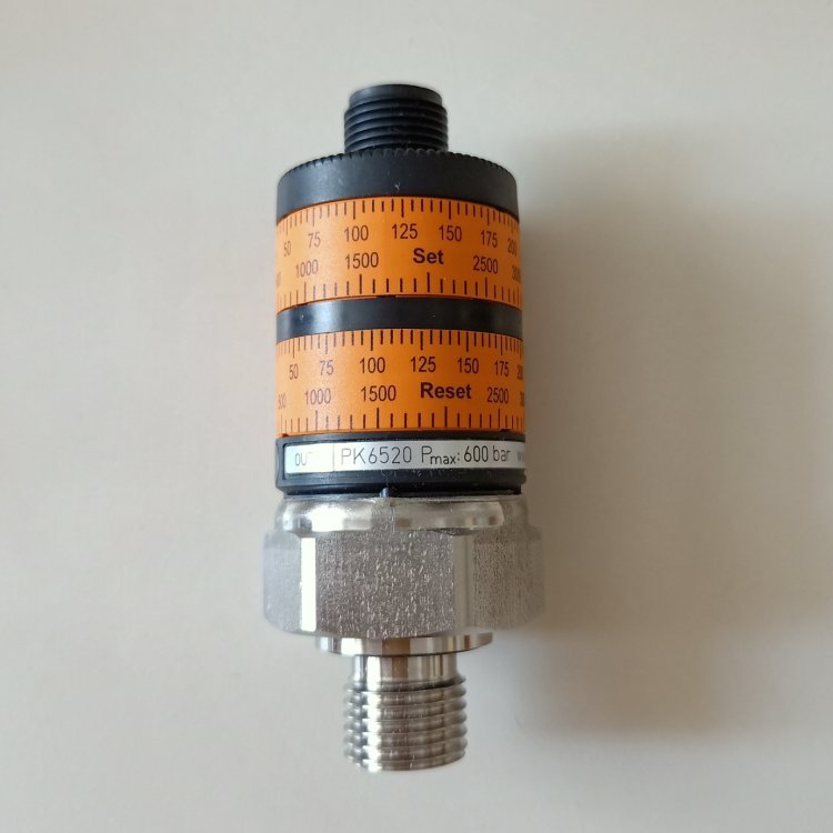 德国易福门接近开关IFS259