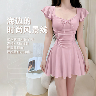 显瘦纯色保守海边度假泳装 2025新款 修身 连体泳衣女甜美裙式 爆款