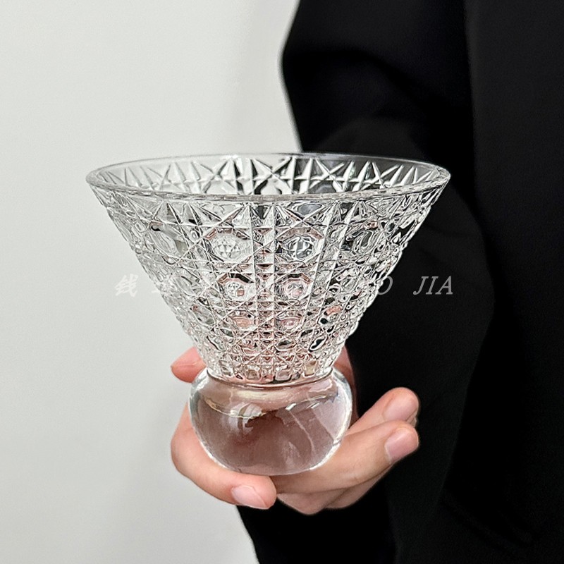 ins日式矮脚马天尼杯{天山雪杯 人迷三月}三角香槟杯鸡尾酒杯薄款