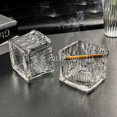 钱道嘉方块玻璃烟灰缸玻璃