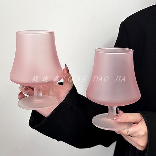 钱道嘉磨砂少女粉高颜值鸡尾酒红