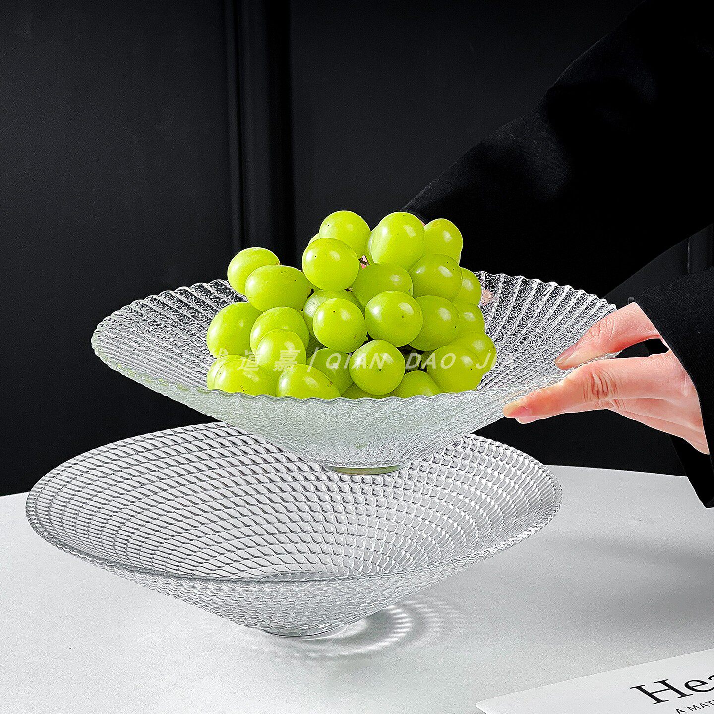 轻奢高档浮雕大号水果盘客厅家用水晶玻璃糖果盘前台茶几坚果盘