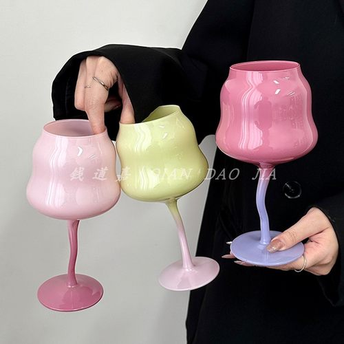 钱道嘉创意可爱马卡龙色玻璃酒杯