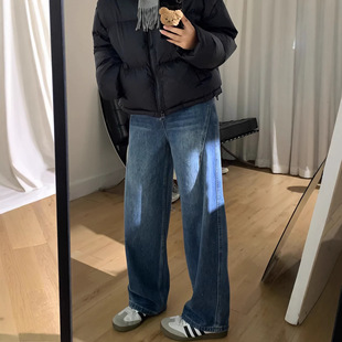 复古弯刀牛仔裤女秋冬加绒大码胖mm宽松垂感梨型身材显瘦阔腿长裤