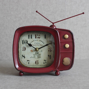 复古铁艺电视机座钟摆件 创意家居客厅装饰钟做旧美式乡村时钟