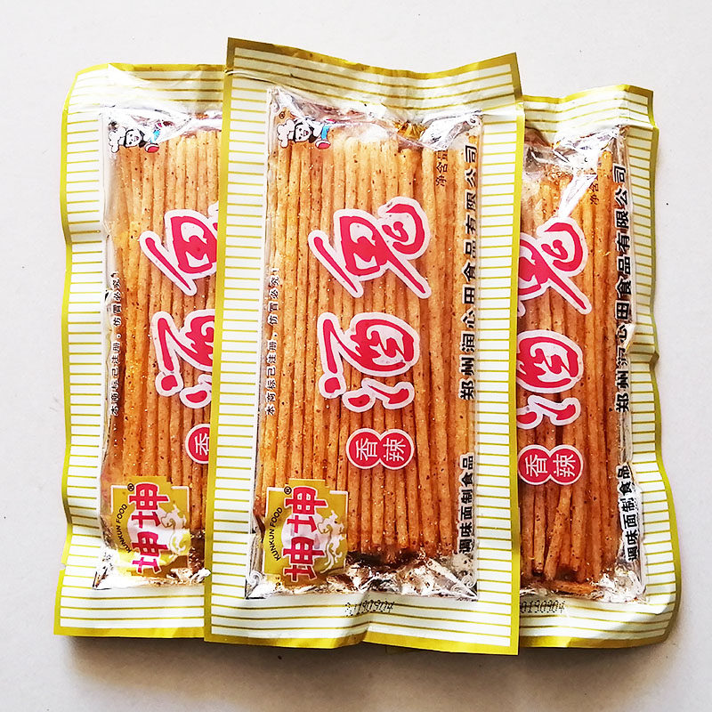 50袋包邮 坤坤香辣酒鬼辣条辣片辣丝8090后儿时怀旧零食好吃的16g