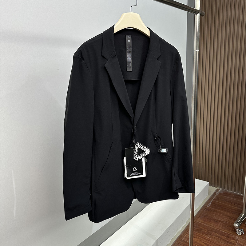 户外运动3D立裁休闲压胶西服