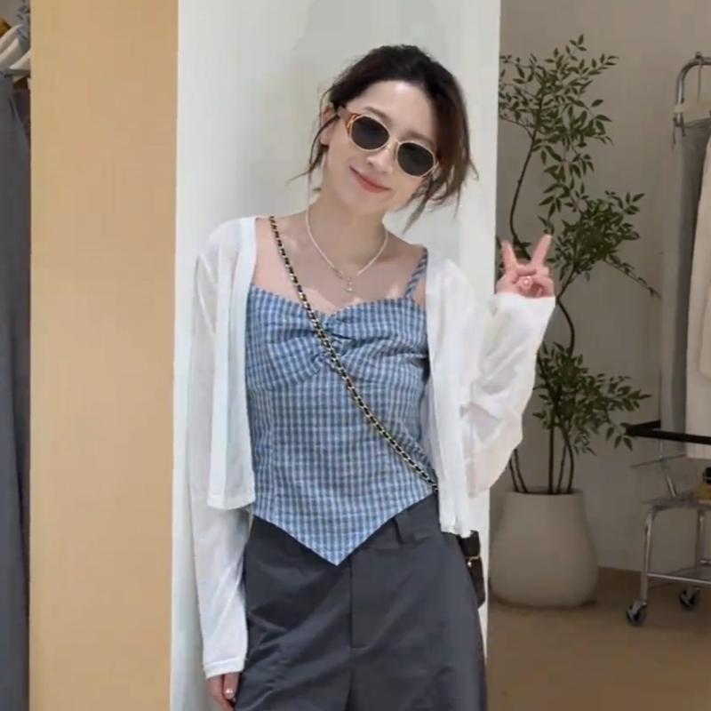 大码女装韩系蓝色格纹吊带背心夏季薄款胖mm遮肚显瘦内搭无袖上衣