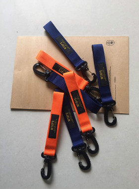 WTAPS 15AW 高质感钥匙扣 户外钥匙扣 一袋两只橙色，蓝色