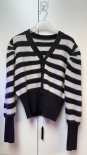 100%浣熊绒V领泡泡袖针织开衫软糯亲肤短款显瘦秋冬温柔毛衣外套