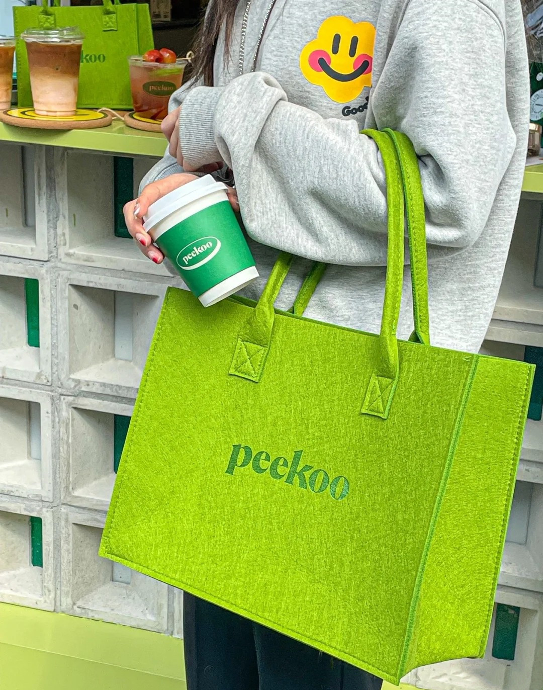 小红书同款PeeKoo毛毡手提包简约字母手提袋时尚青年敞口托特包女