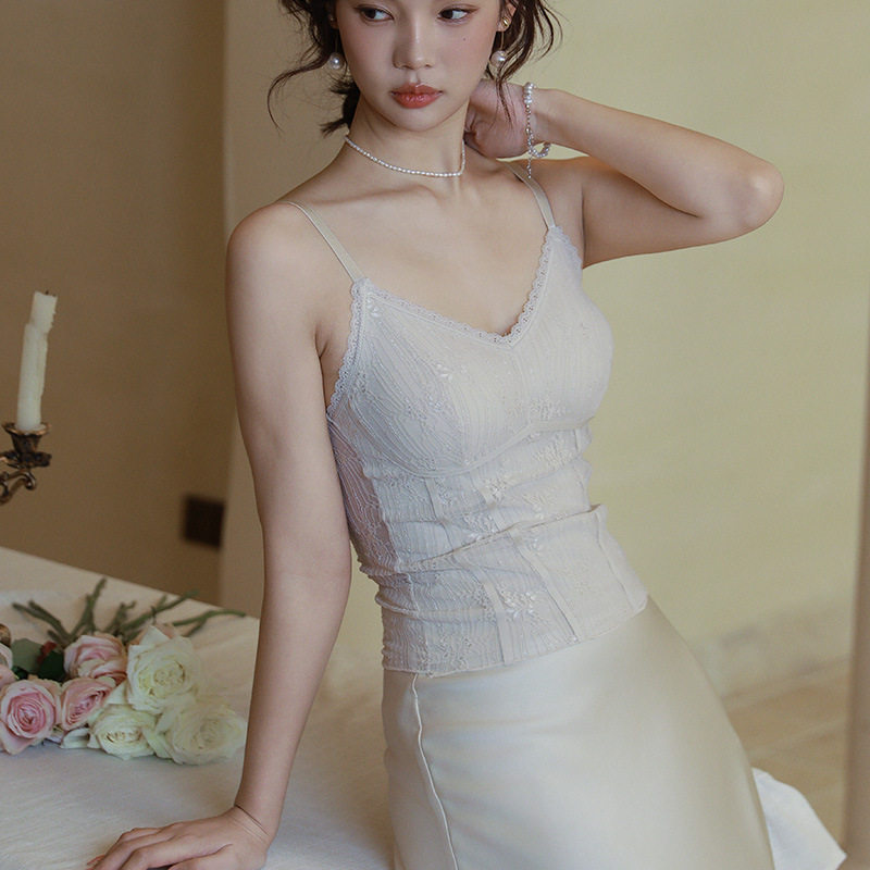 严选法式复古美背纯欲水溶碎花蕾保暖背心