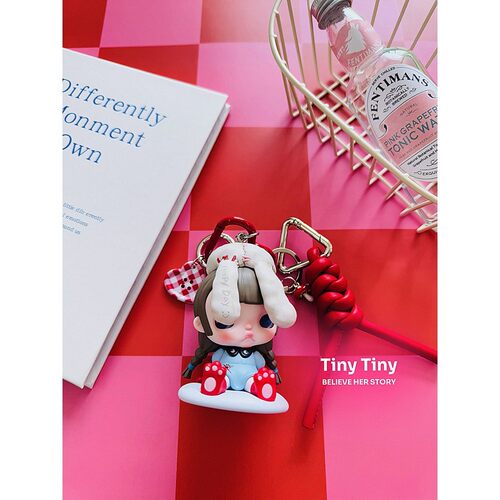 正版泡泡玛特TINYTINY创意卡通高档皮质汽车钥匙扣女甜酷