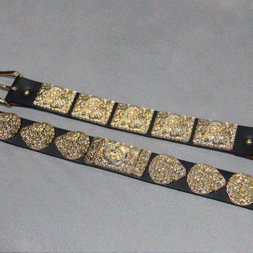 圆领袍配饰腰带男女同款