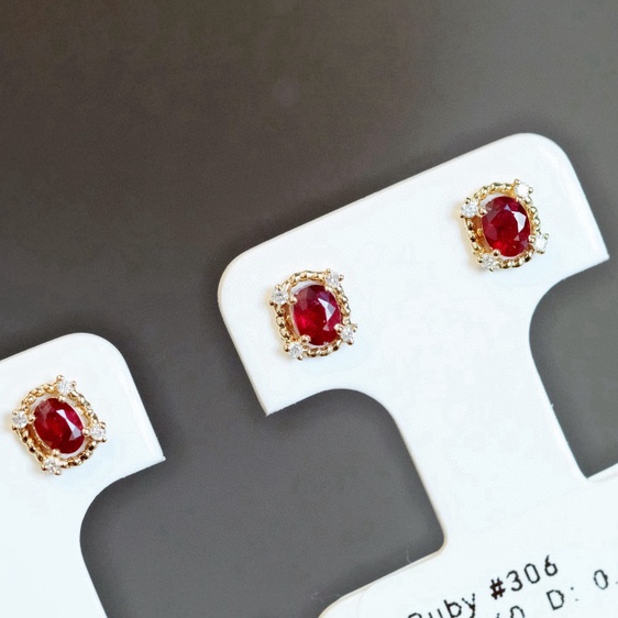 40分天然红宝石耳钉 18K金钻石5分镶嵌 精致优雅 配国际GRC证书