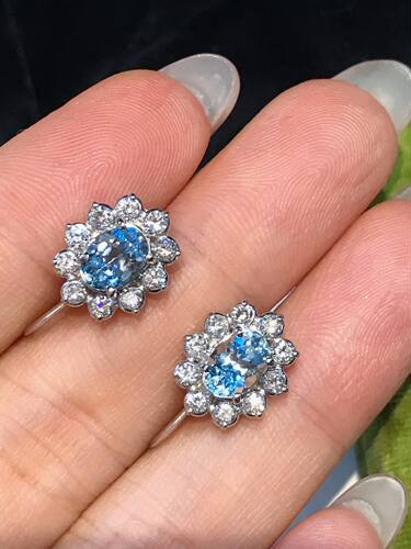 1.4克拉天然海蓝宝石耳夹耳钉 天空蓝晶体通透清澈 经典戴妃款
