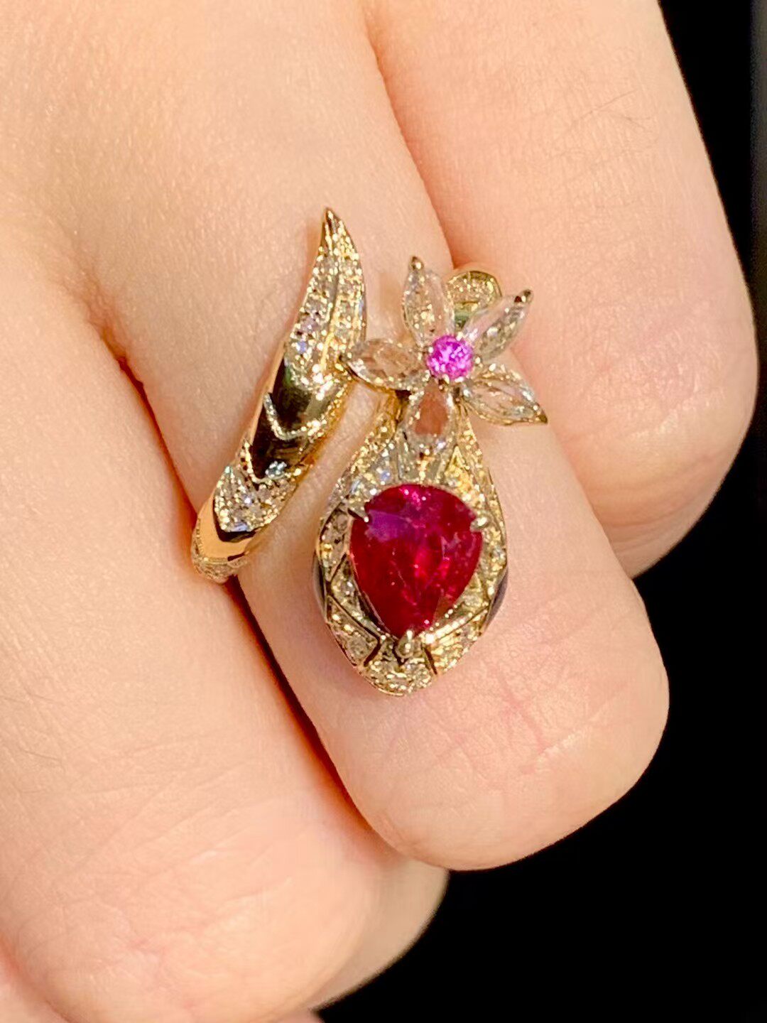 天然无烧鸽血红戒指1克拉 莫桑比克产地 18k金真钻镶嵌吉尔德大证
