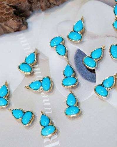 天然绿松石吊坠 18k金镶嵌 小葫芦造型 寓意美好 精致百搭 光泽好