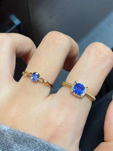 天然蓝宝石戒指 18k金钻石镶嵌 配国际证书