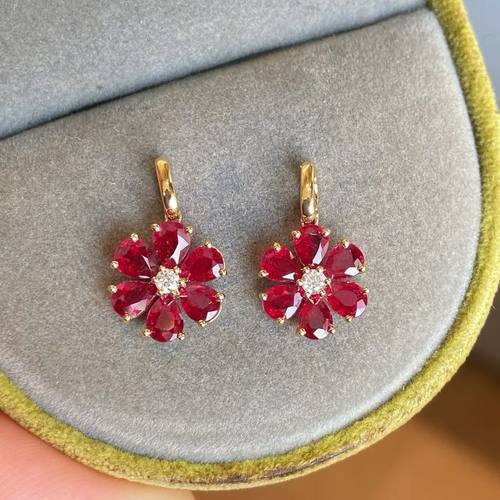 天然红宝石吊坠项链 1克拉 小花造型 精致优雅 18k金真钻镶嵌