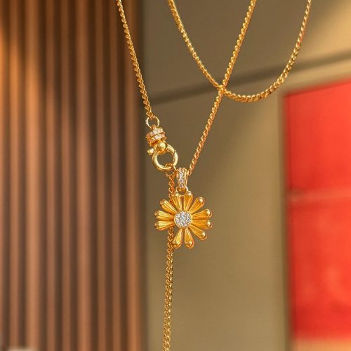 金色雏菊花朵月牙项链