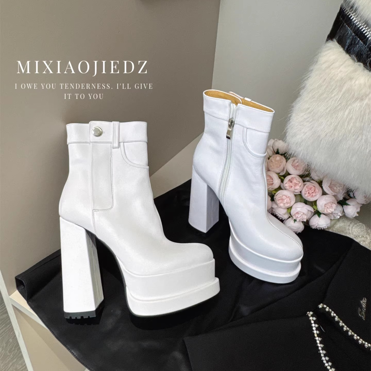 秋冬鞋子女2025新款爆款女鞋黑色真皮粗跟高跟防水台气质方头短靴