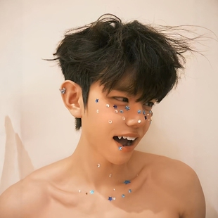 蓝色星星新年妆容贴纸diy男生bling彩色钻石脸部贴纸氛围感出片小