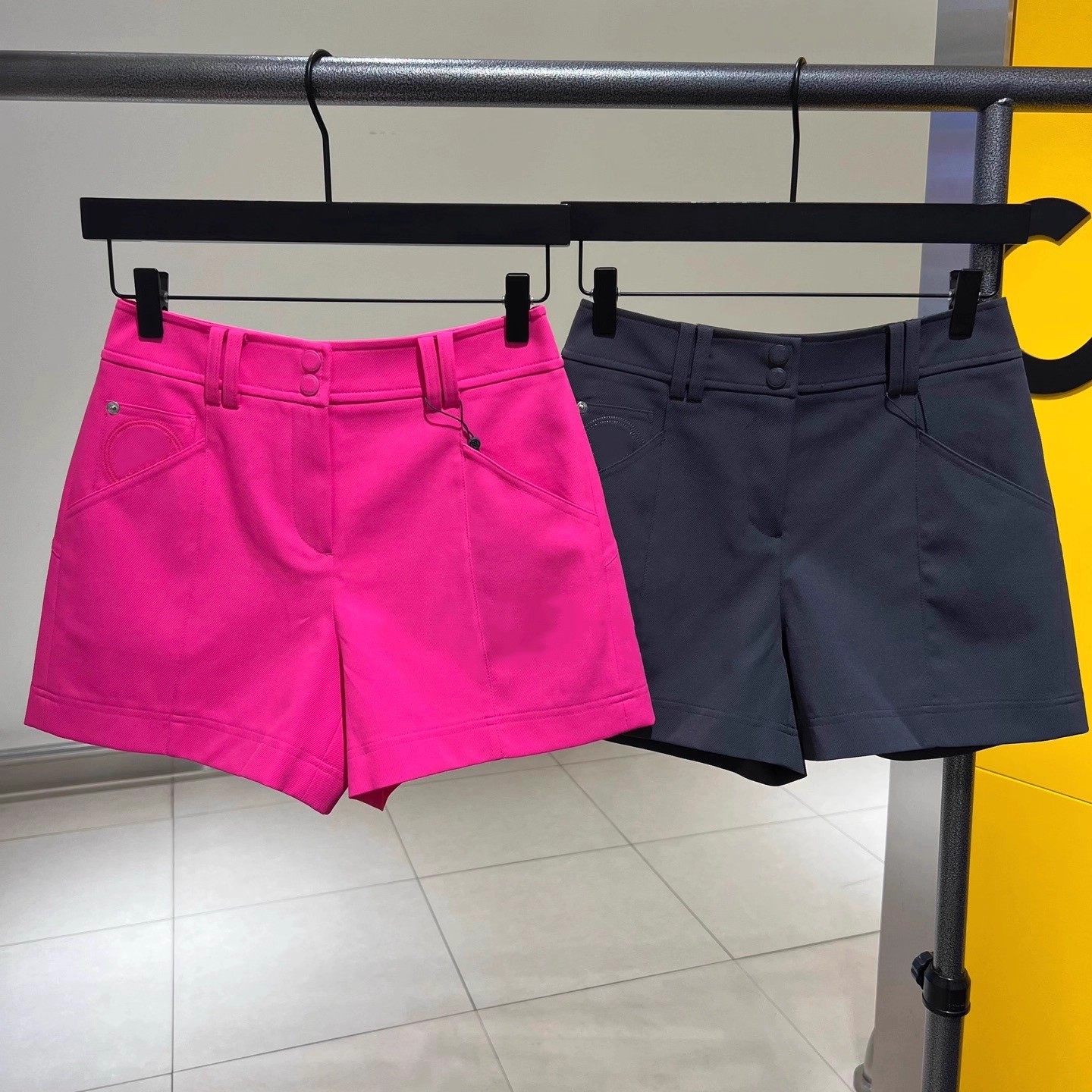 25韩国高尔夫女士新款时尚百搭休闲运动户外纯色修身速干golf短裤