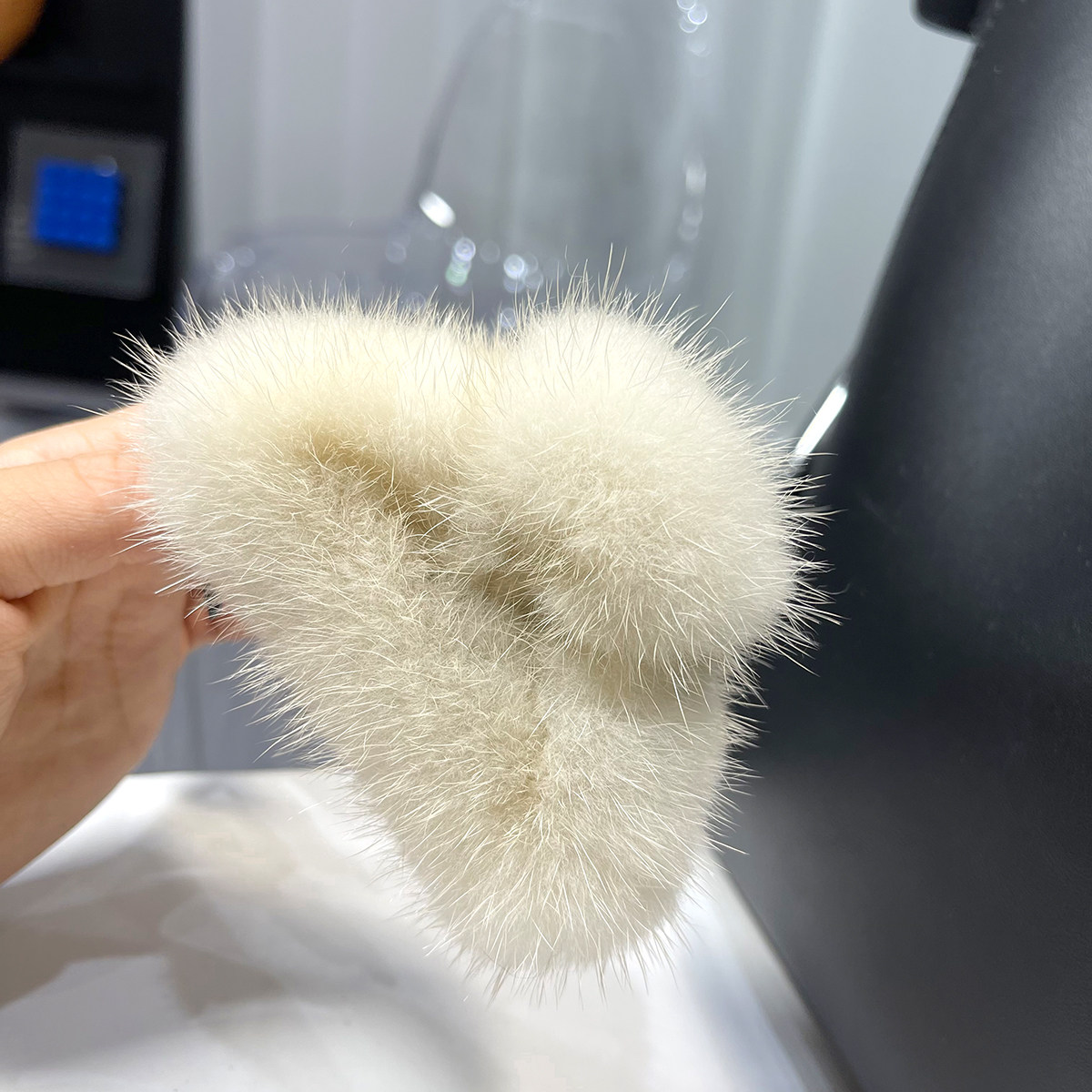 毛毛后脑勺抓夹水貂毛绒盘发丸子头皮草发夹大号可爱少女头饰发抓