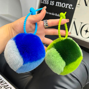 可爱獭兔毛彩色方块汽车钥匙扣挂件ins网红毛绒球书包包挂饰礼物