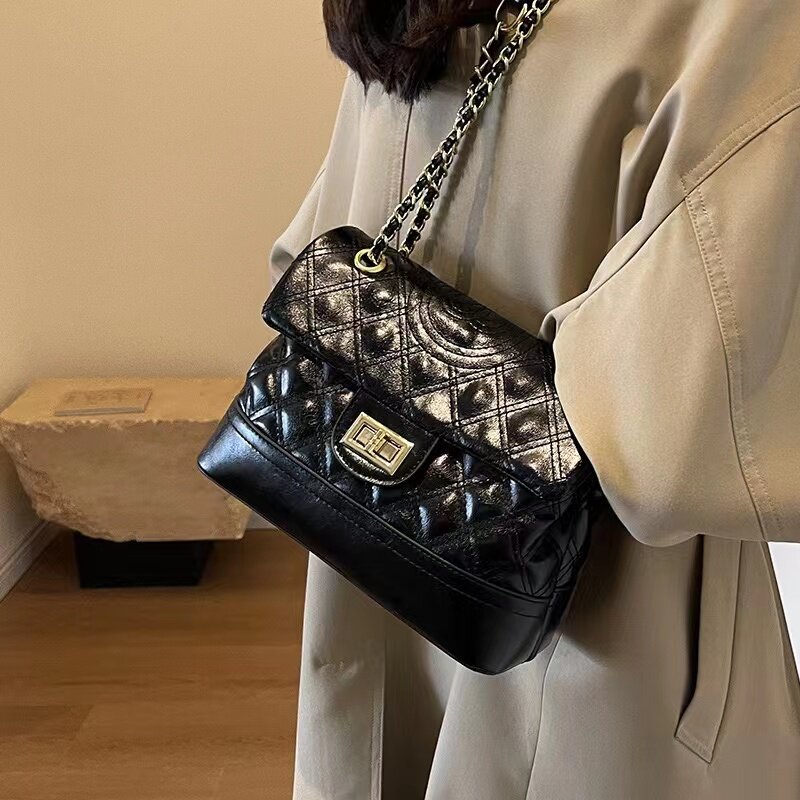 LUG.麓格菱格绣线包包女2023秋冬新款高级感链条包网红大容单肩包