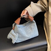 LUG.麓格小众设计包包夏季 手提包2024新款 牛仔布枕头包单肩斜挎包