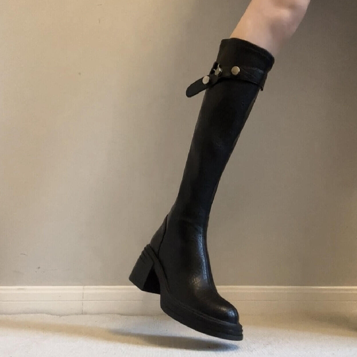 小个子长靴女侧拉链皮带扣骑士靴