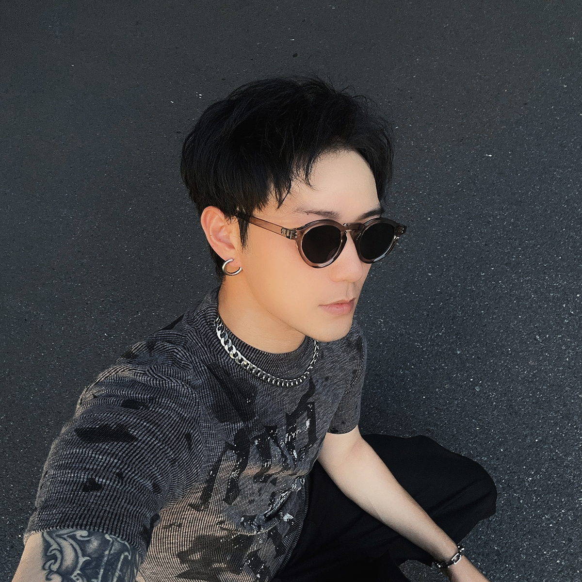 日杂余文乐复古墨镜超轻圆形框高级感防紫外线太阳镜近视可配度数