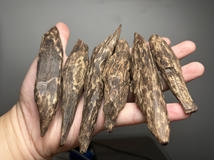 天然野金三角树心油虫眼沉香挂件吊坠黑油保真油脂足甜雅117克