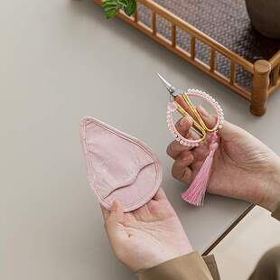 迷你小剪刀手工编织中式流苏复古手工剪纸绣花泡袋茶叶剪刀布套袋