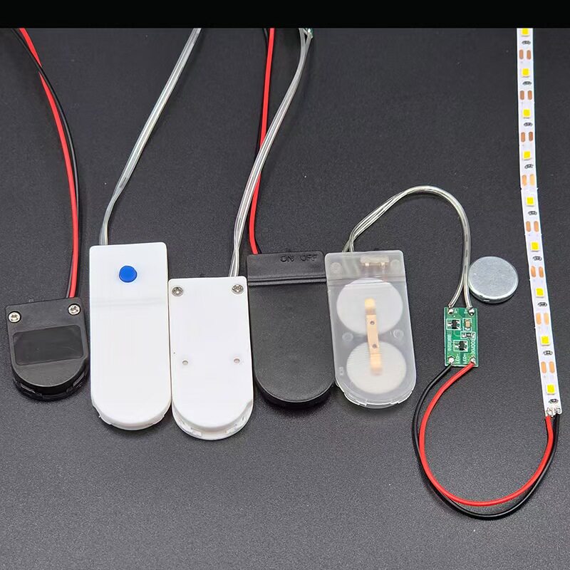5v5mm2835纽扣电池盒led灯带 发光礼品盒竹木工艺品磁控感应灯带图片