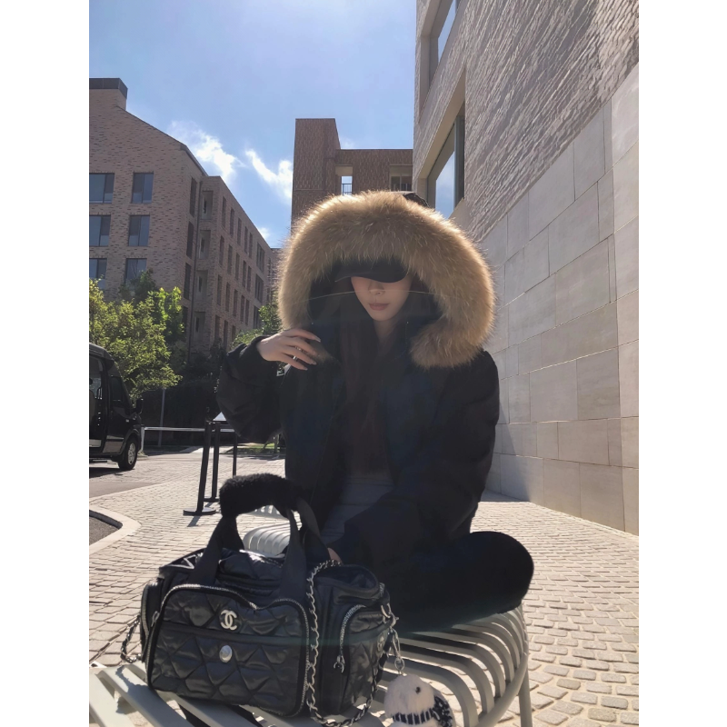 美式黑色貉子毛领短款羽绒服女白鸭绒2025冬宽松加厚保暖显瘦外套