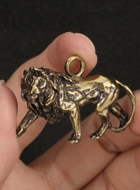 黄铜狮王挂件，古铜色威武狮子，