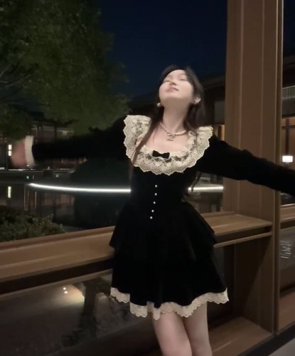 秋冬小众设计感蕾丝丝绒连衣裙