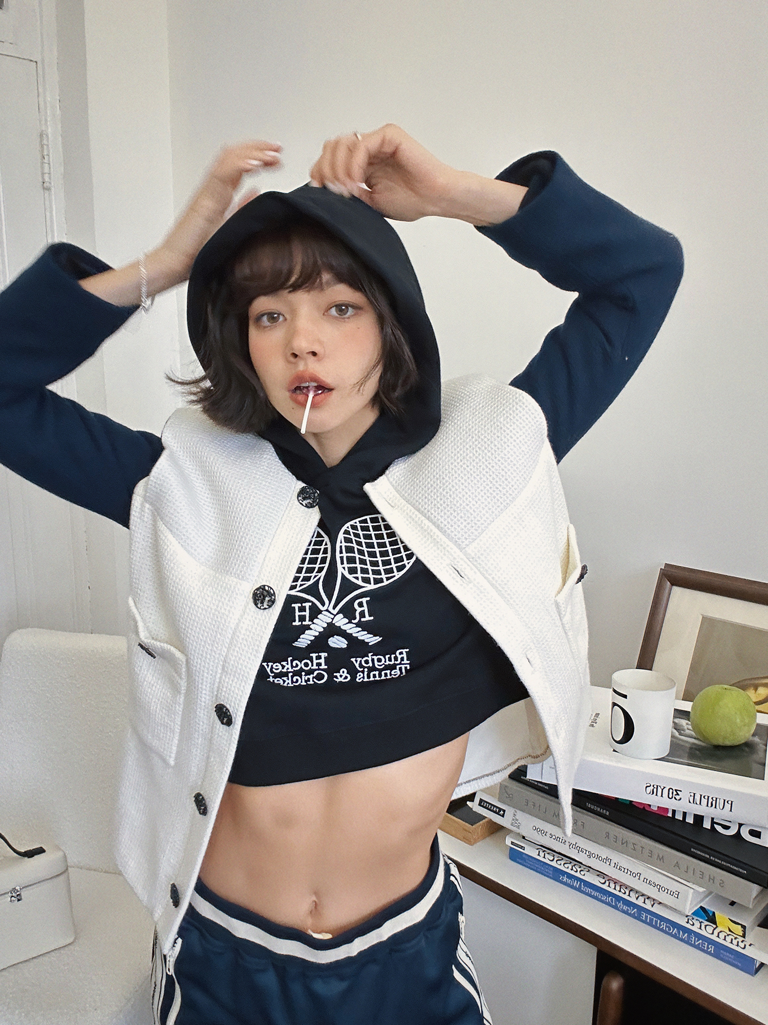 冬日好内搭!网球拍短卫衣