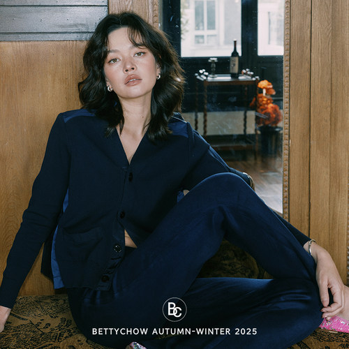 Bettychow 蓝色系大下摆羊毛拼接缎面开衫小众设计时髦撞色针织衫