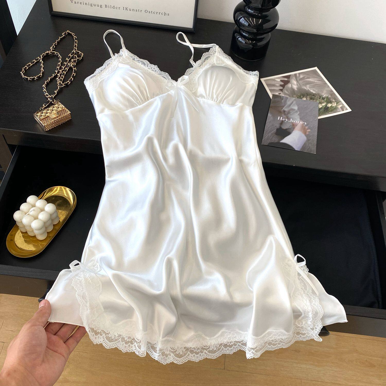 古董白蝴蝶 私房蕾丝网红性感美背吊带睡裙睡衣女春夏薄款